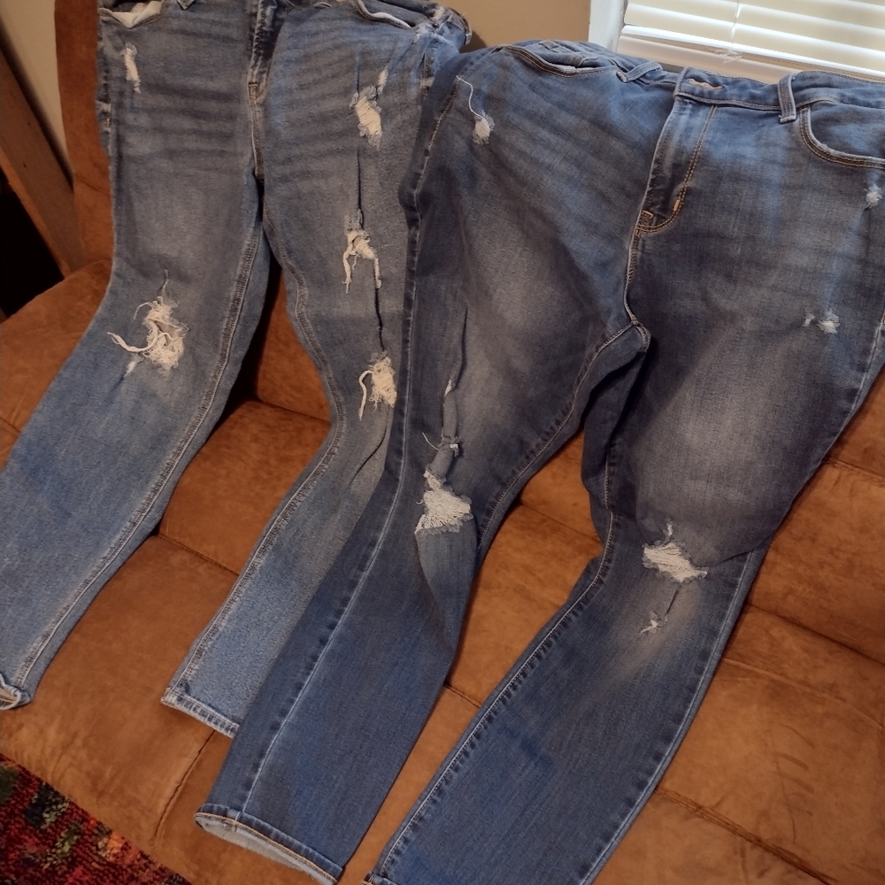 Old Navy women's mid-rise skinny jeans